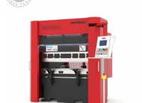 Hydraulický ohraňovací lis MP1500CNC